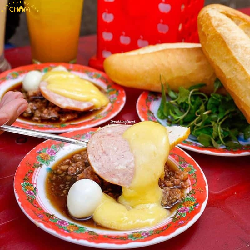 Bánh mì chấm ở Chu Văn An - Quán ăn sáng ngon ở Đà Nẵng