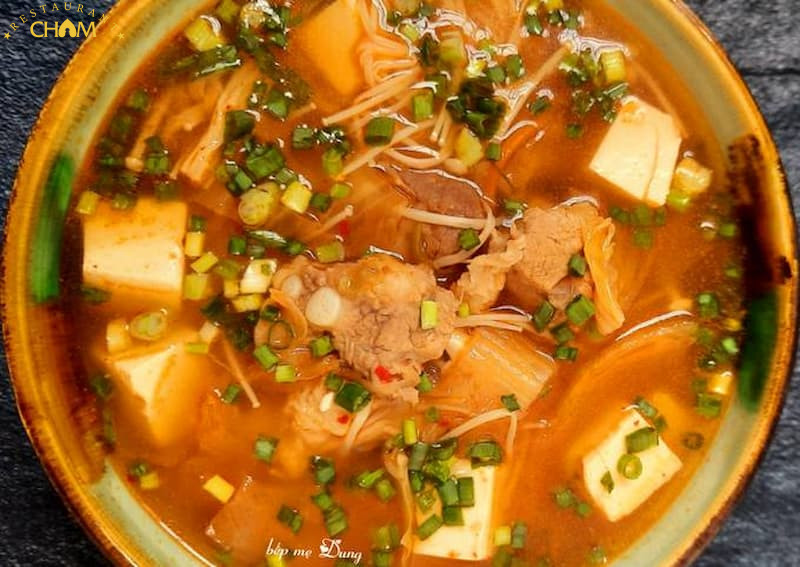 Canh sườn nấu kim chi